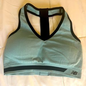 NEW BALANCE Sports Bra Women’s size Small